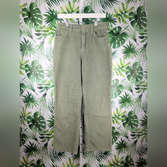 Forever 21 Light Green Corduroy Pants (Size: Medium) 1lb 0.5oz - Picture 2 of 9